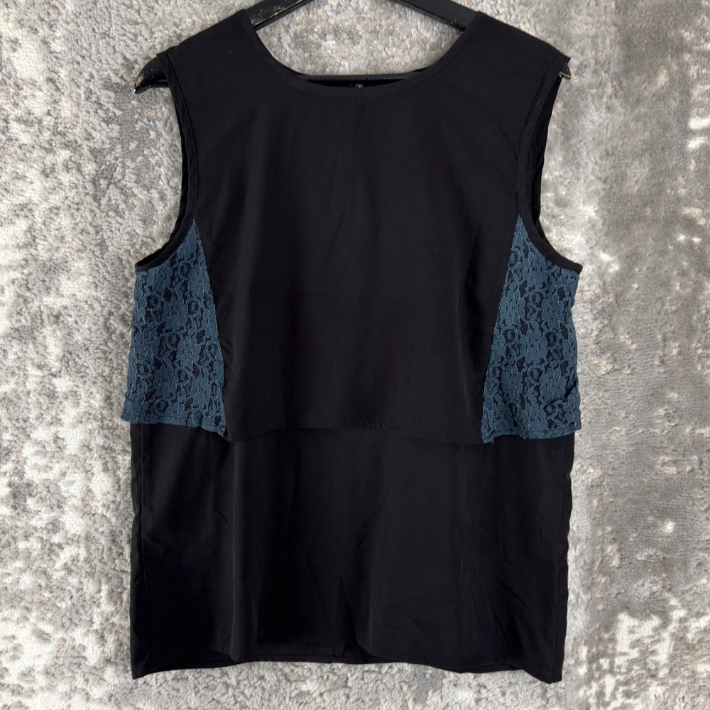 Jennifer and Grace Sz M Dark Floral Lace Casual Peplum Top Black Blue Sleeveless